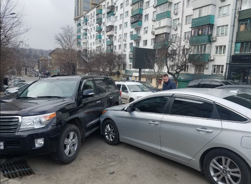 Далеко уехать нарушителям не удалось. Фото: magnolia-tv