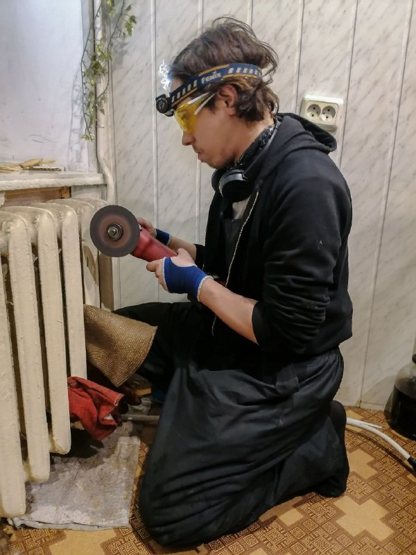 Батарею пришлось распилить. Фото: Facabook KARG