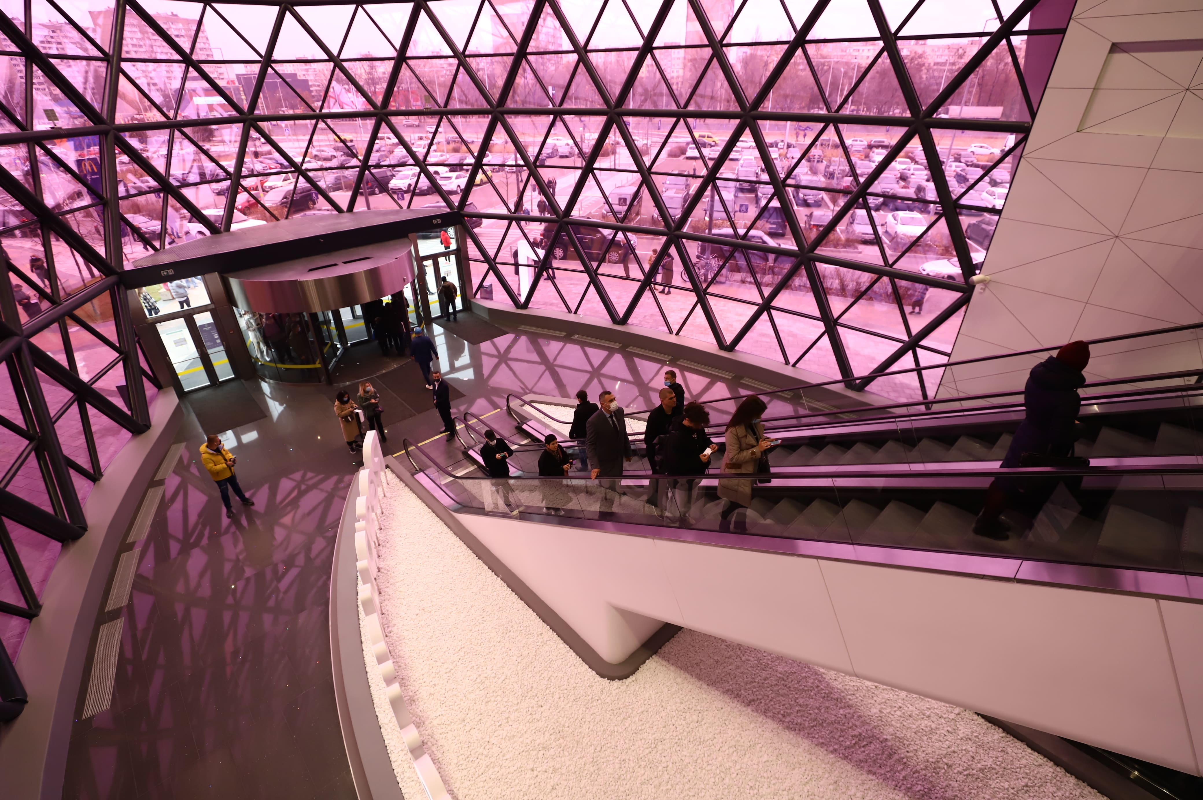 На Теремках открылся ТРЦ Respublika Park. Фото: КГГА