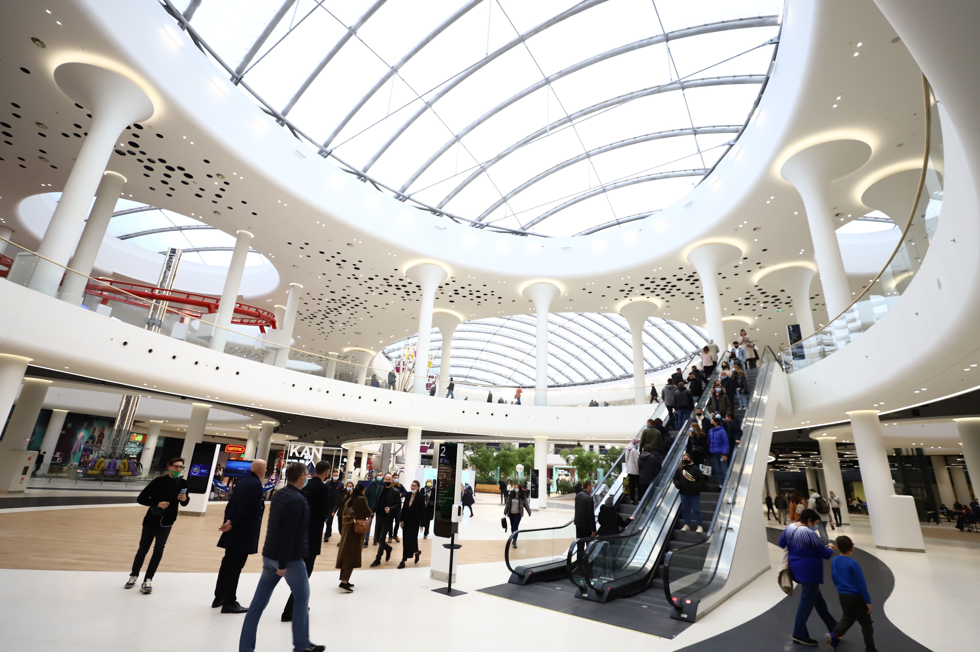 На Теремках открылся ТРЦ Respublika Park. Фото: КГГА