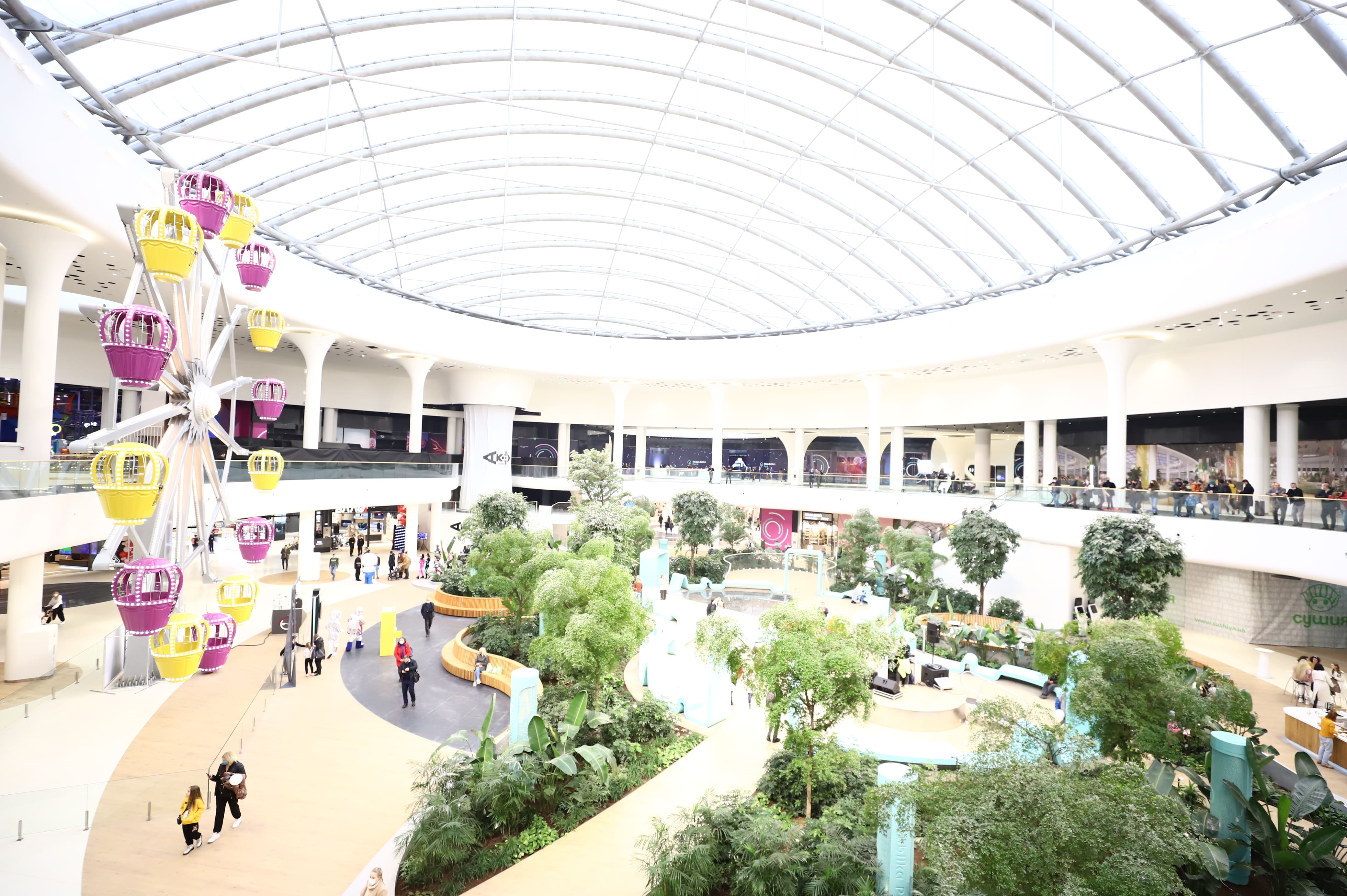 На Теремках открылся ТРЦ Respublika Park. Фото: КГГА