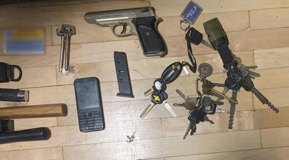 Травмат. Фото: пресс-служба Киевской прокуратуры