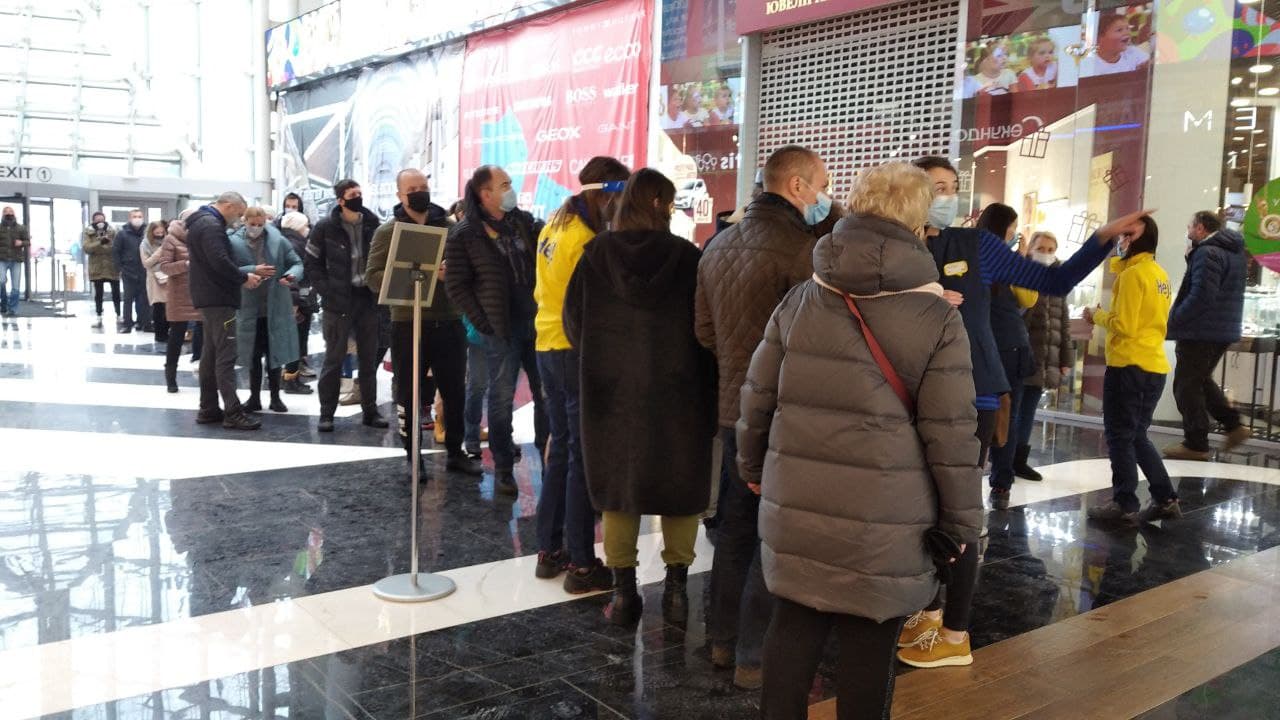 Очередь в очередь.