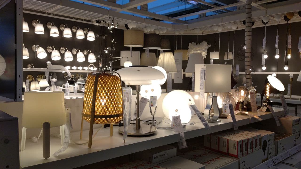 Светильники.