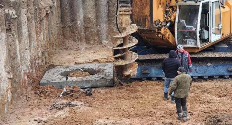 Строительство фундамента 50 Avenue. Фото: 50avenuekiev.com