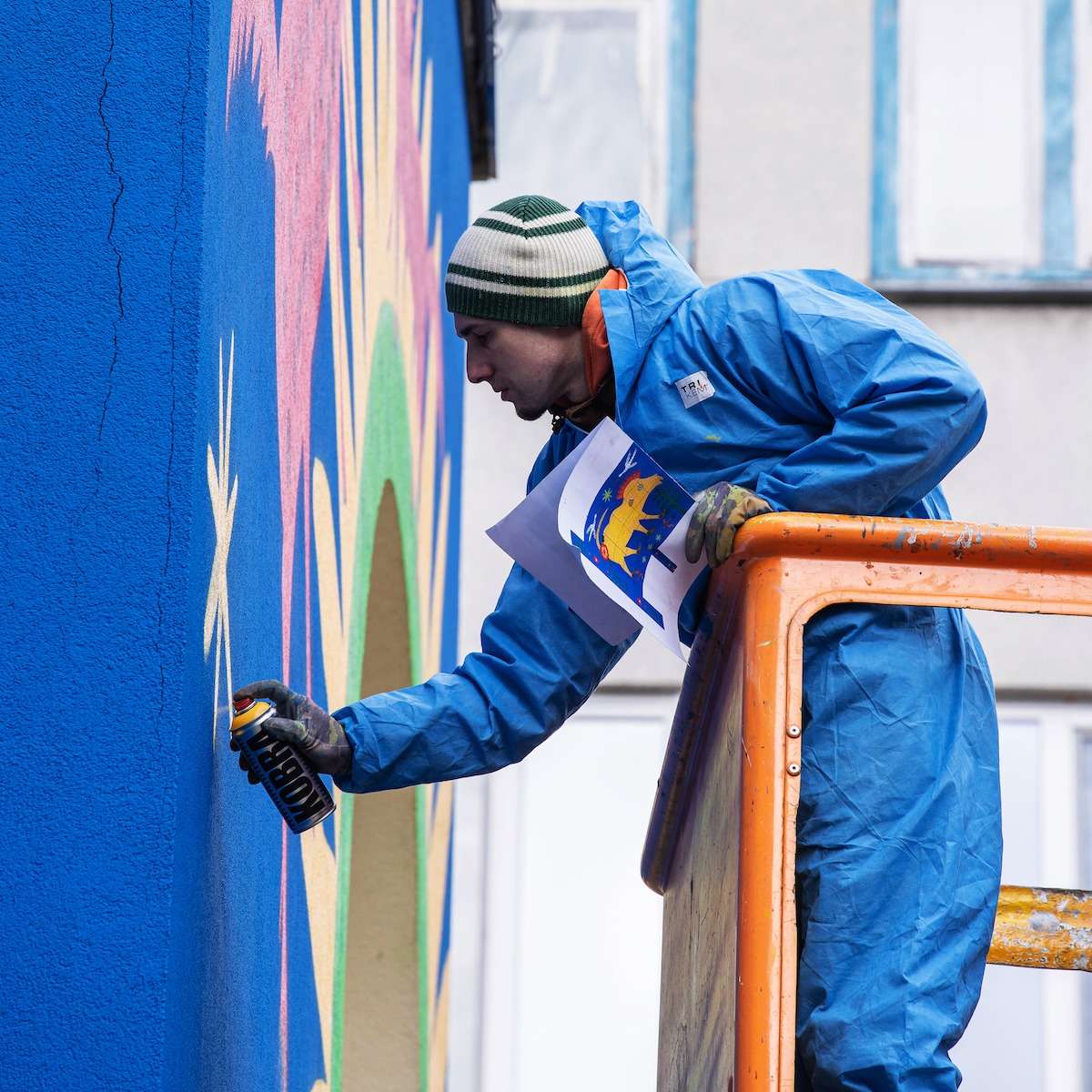 Создание граффити на стенах больницы 