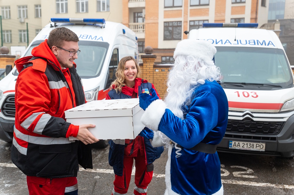 "103 раза спасибо!" для сотрудников скорой помощи в новогоднюю ночь.
