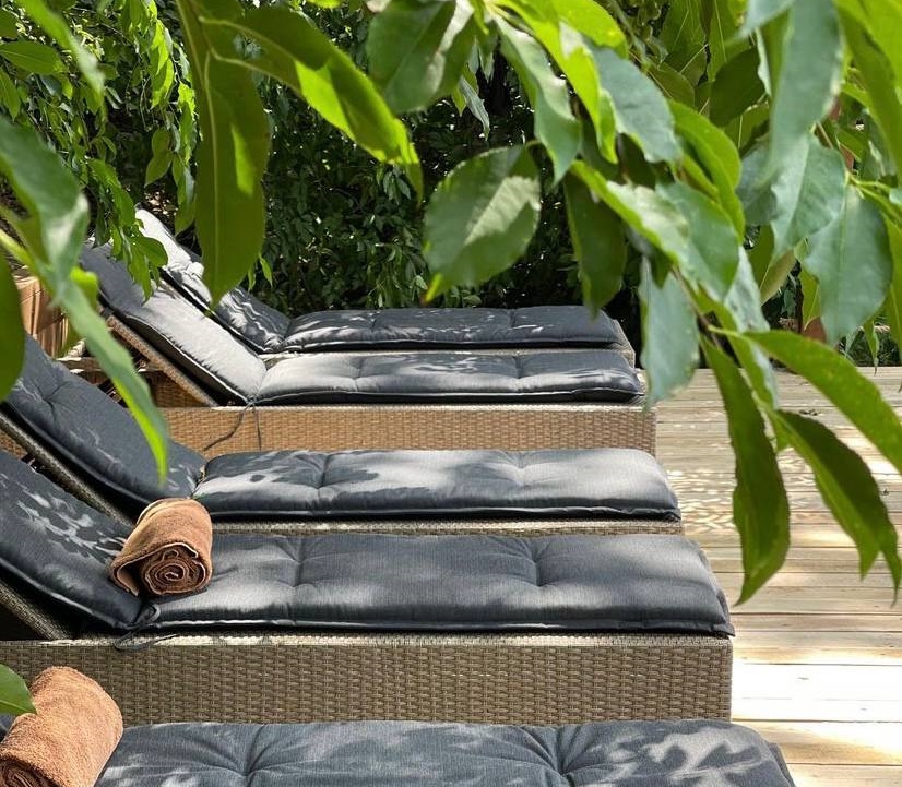 Пляжные клубы с бассейнами в Киевской области.