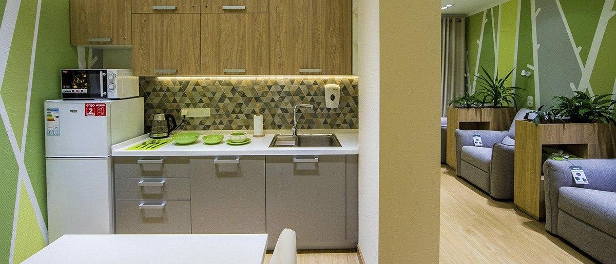 Не лише в коридорах: де в українських лікарнях можуть перебувати батьки хворих дітей фото 2 1