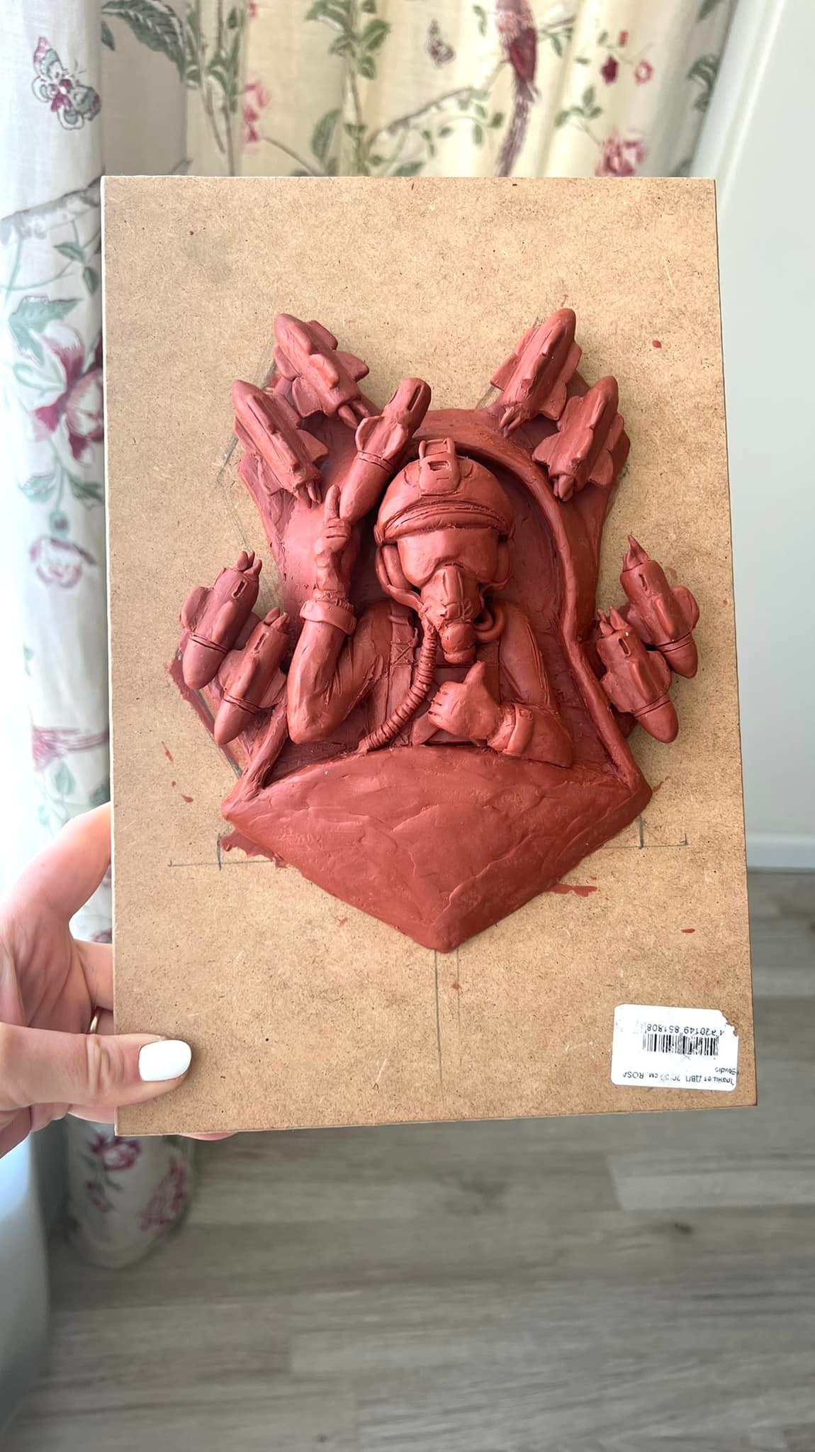 У столиці встановлять нову міні-скульптуру, присвячену Привиду Києва.