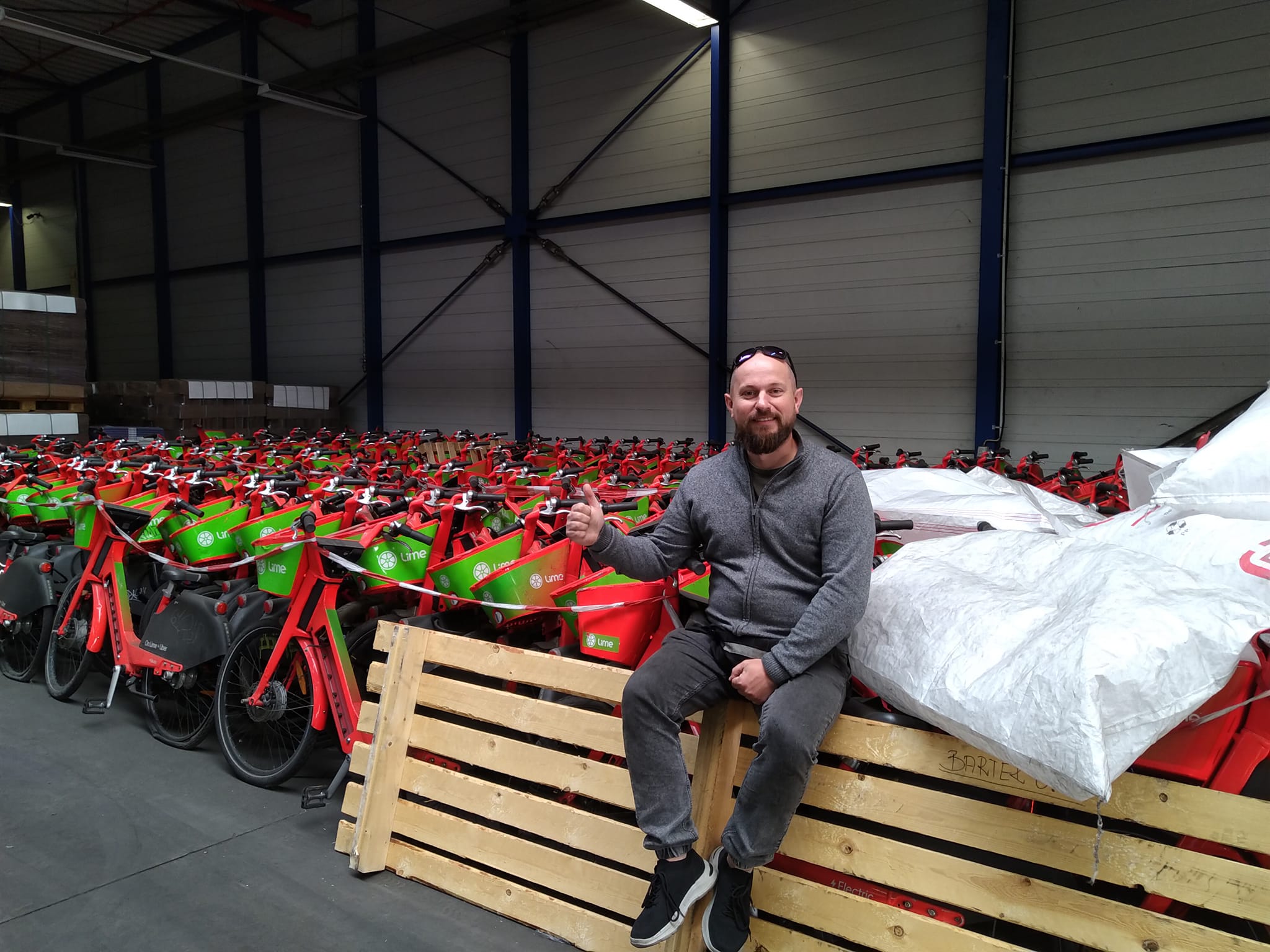 Немецкая транспортная компания передаст Украине 500 велосипедов.