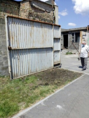 Исправились: на Нивках убрали ворота, которые мешали велосипедистам фото 2 1