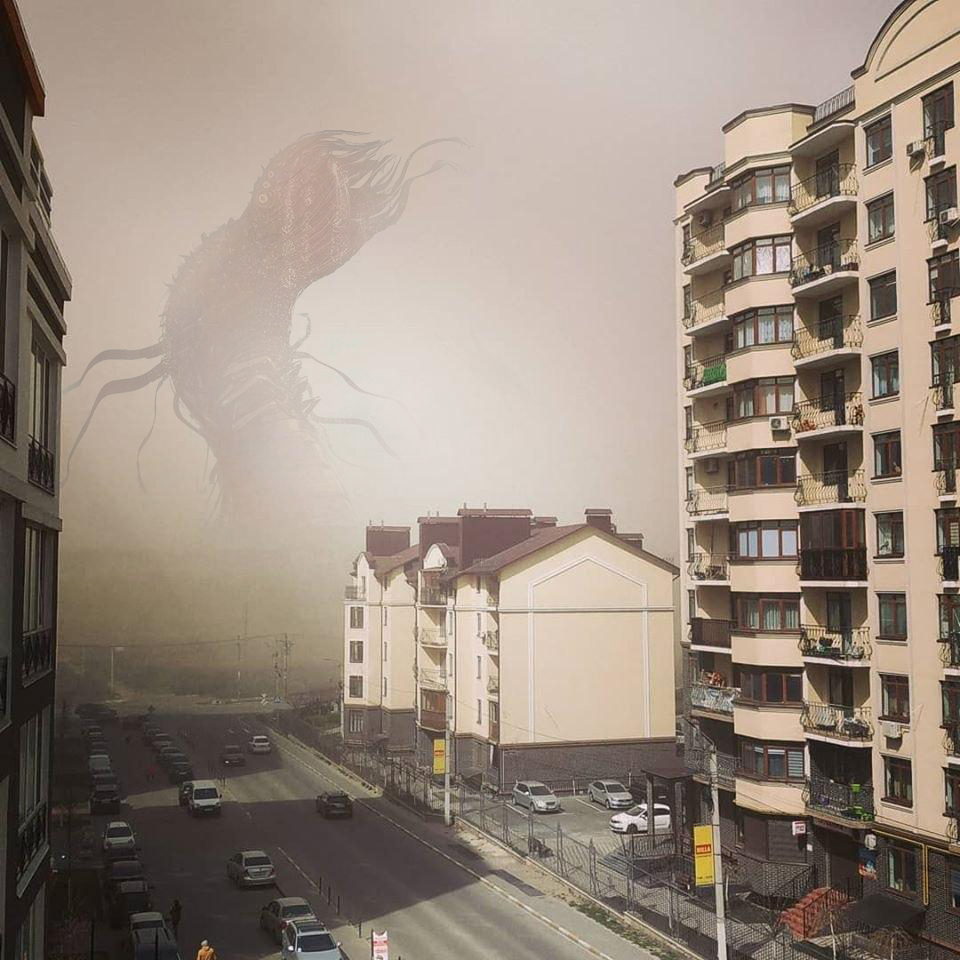 Война миров и Годзилла: в сети шутят насчет пыльной бури в Киеве фото 8 7