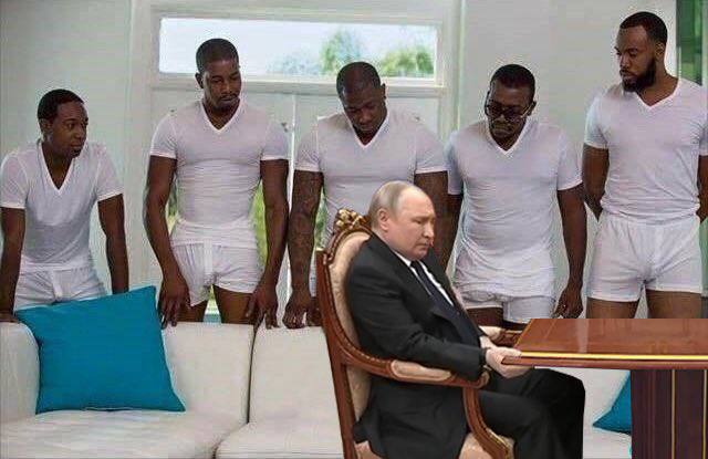 Встреча Путина и Шойгу превратилась в мемы: подборка фото 5 4