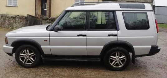 Машина-пожертву для України від уельського фермера