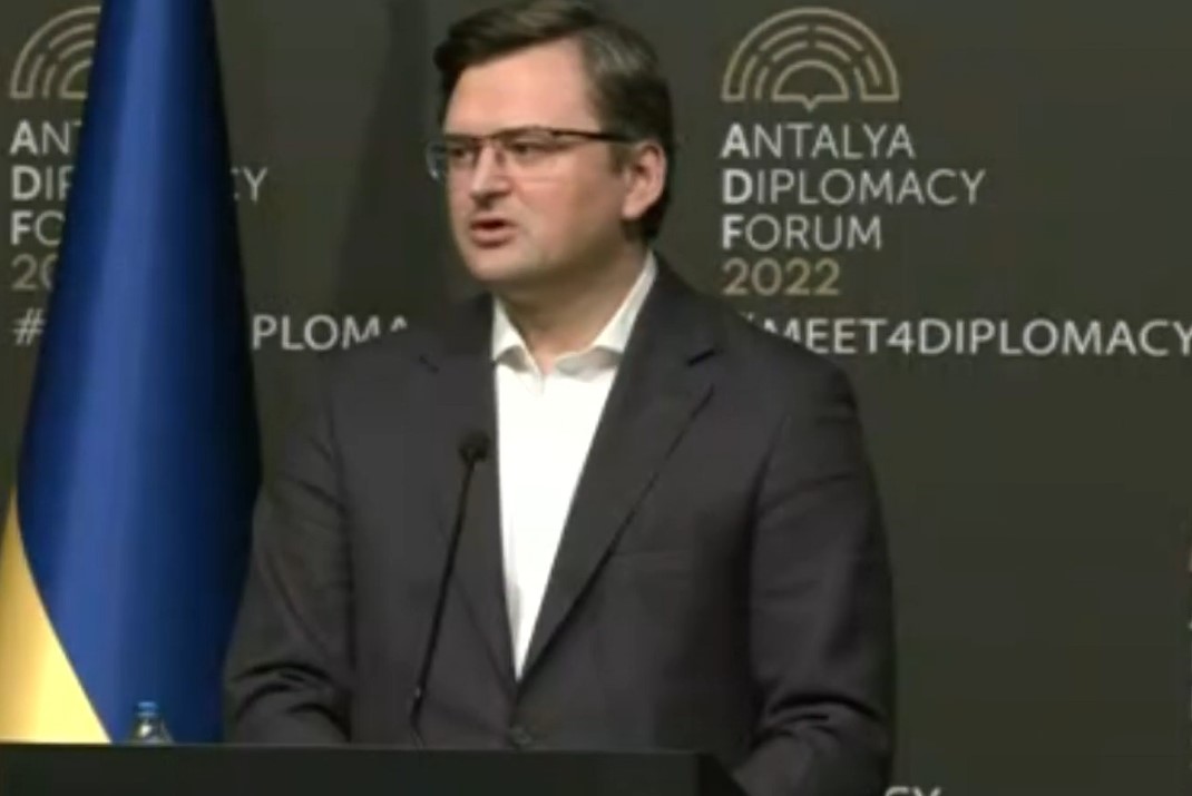 Дмитро Кулеба на брифінгу - фото: facebook.com/UkraineMFA/