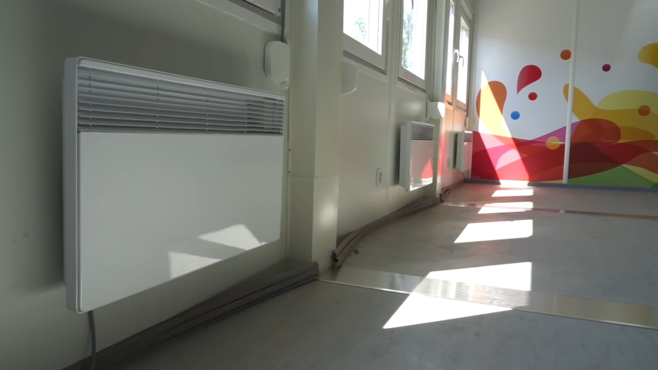 У Бородянці встановлюють модульні будинки для тих, хто втратив своє житло.