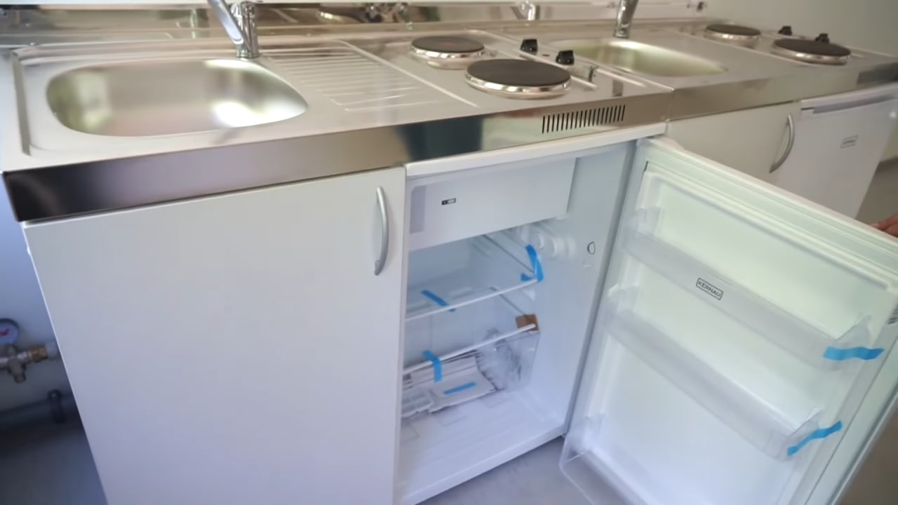 У Бородянці встановлюють модульні будинки для тих, хто втратив своє житло.