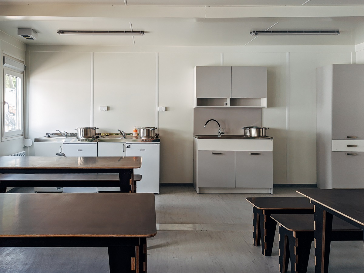 Как выглядят изнутри модульные дома, которые установили в Бородянке.