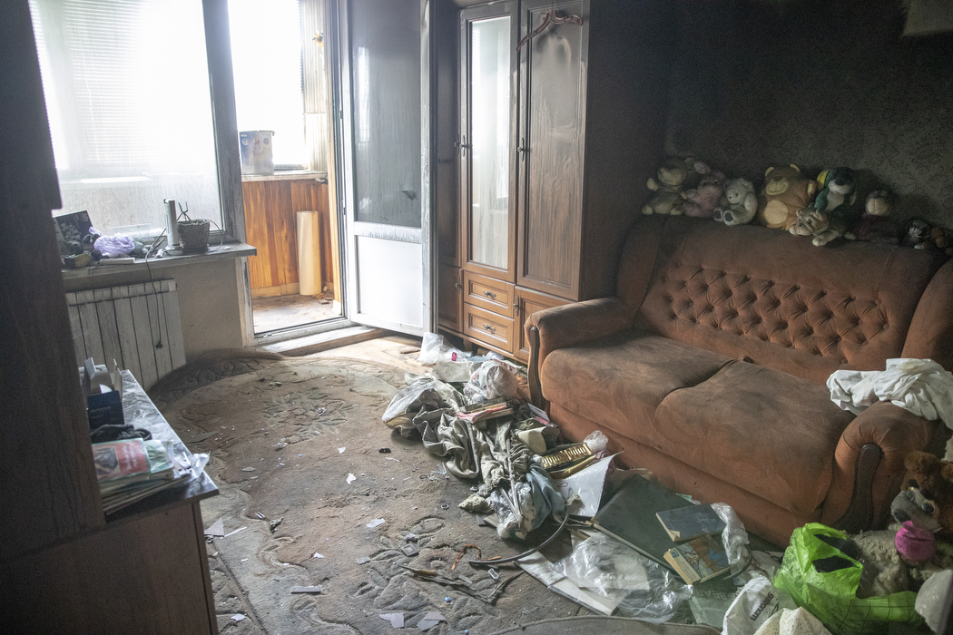 На Беличах начали восстанавливать разрушенную из-за обстрела высотку.