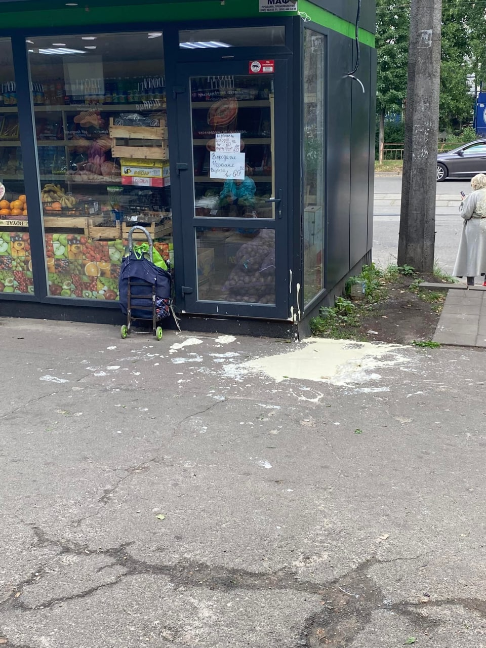 На Отрадном избили и облили краской женщину с пророссийскими взглядами.