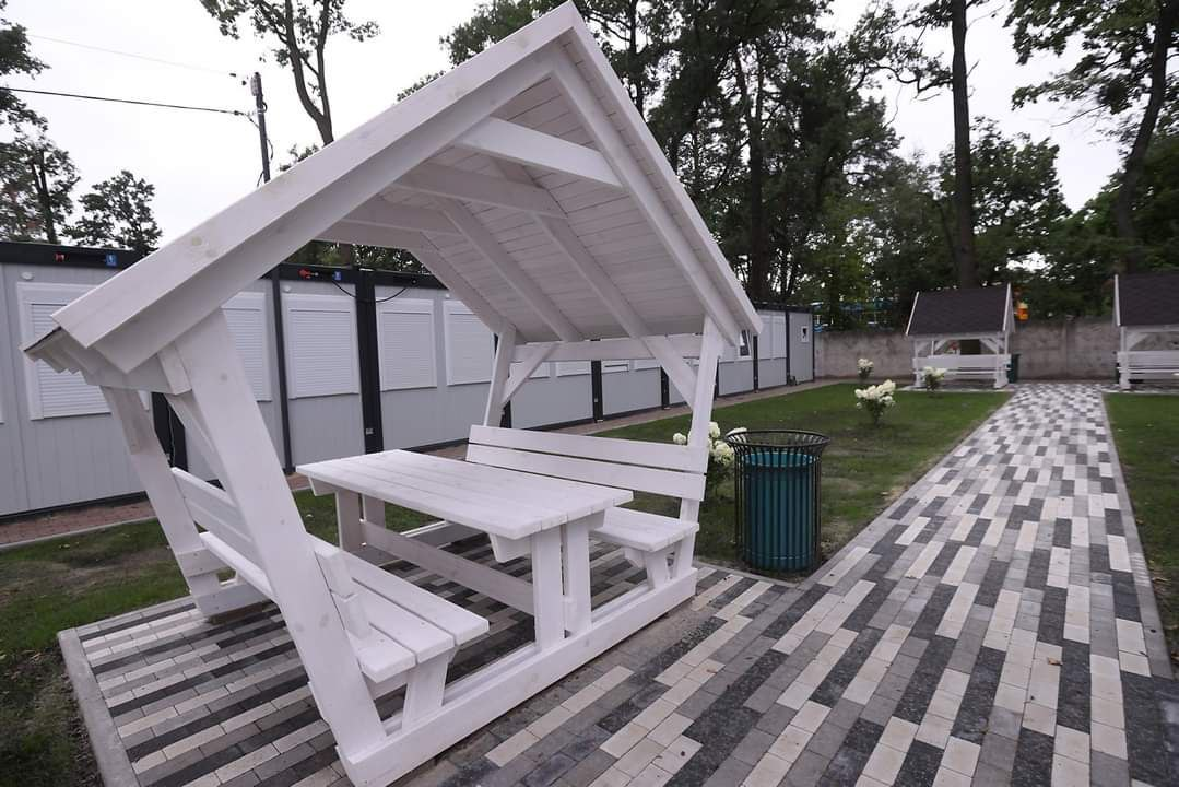 В Ірпені відкрили ще одне модульне містечко для людей, які втратили свої будинки.