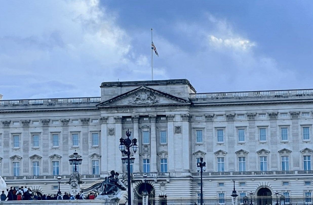 Королева Великобританії Єлизавета II померла у віці 96 років фото 1