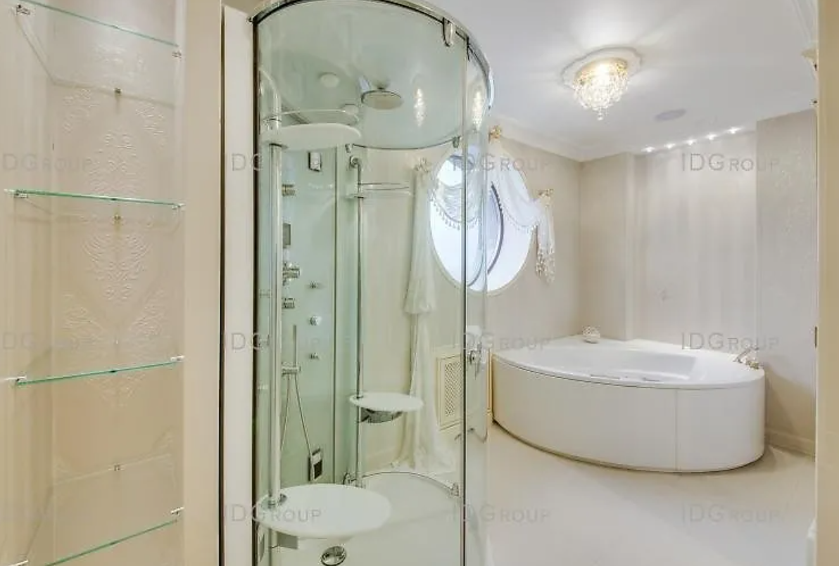 В Киеве продают 10-комнатный пентхаус за 5 миллионов долларов.