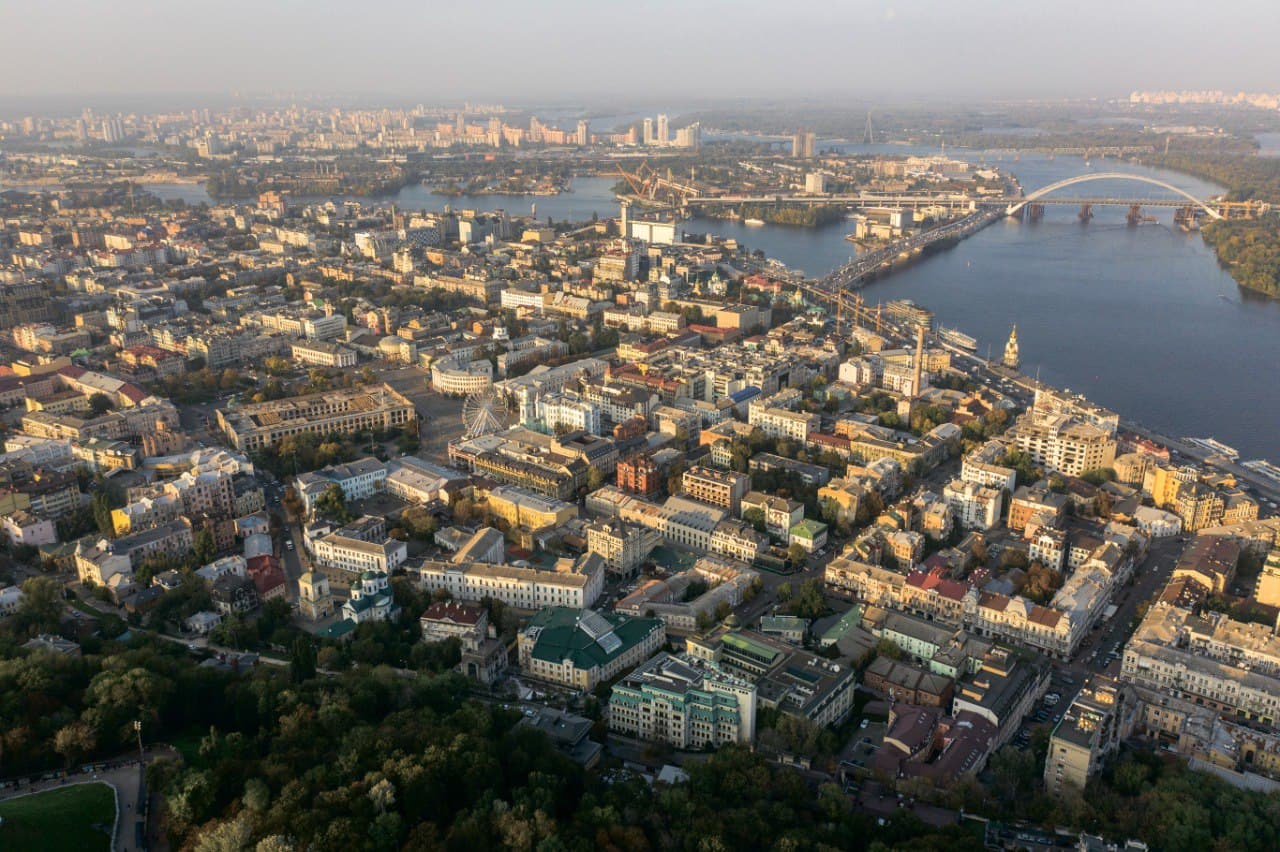 Карты, гравюры, исторические фото: в Харькове презентовали фотоальбом "Привѣтъ изъ Кіева" фото 2 1