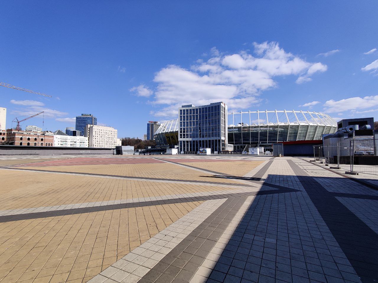 Олимпийский.