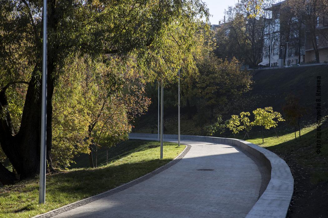 Идем гулять: после реконструкции открылась вторая очередь Пейзажной Аллеи фото 1