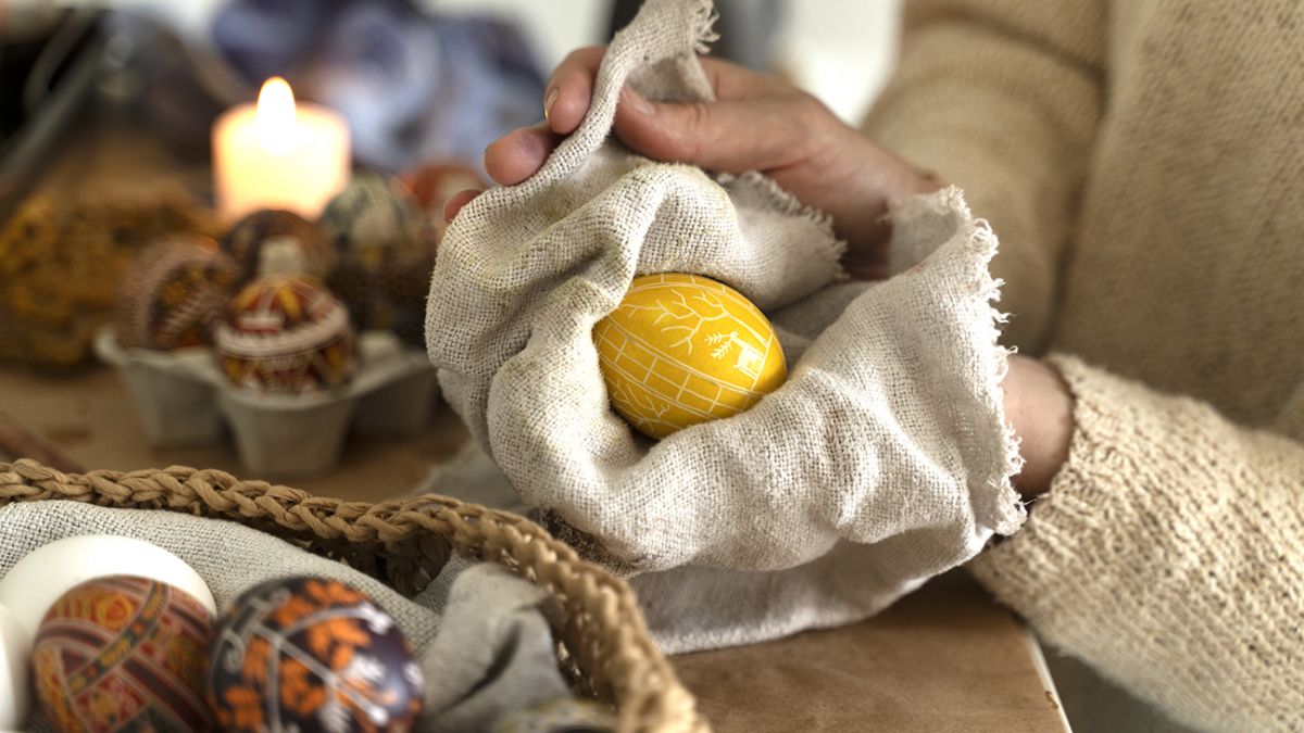 Сколько пасхальных яиц красить на Пасху и что означают их цвета.