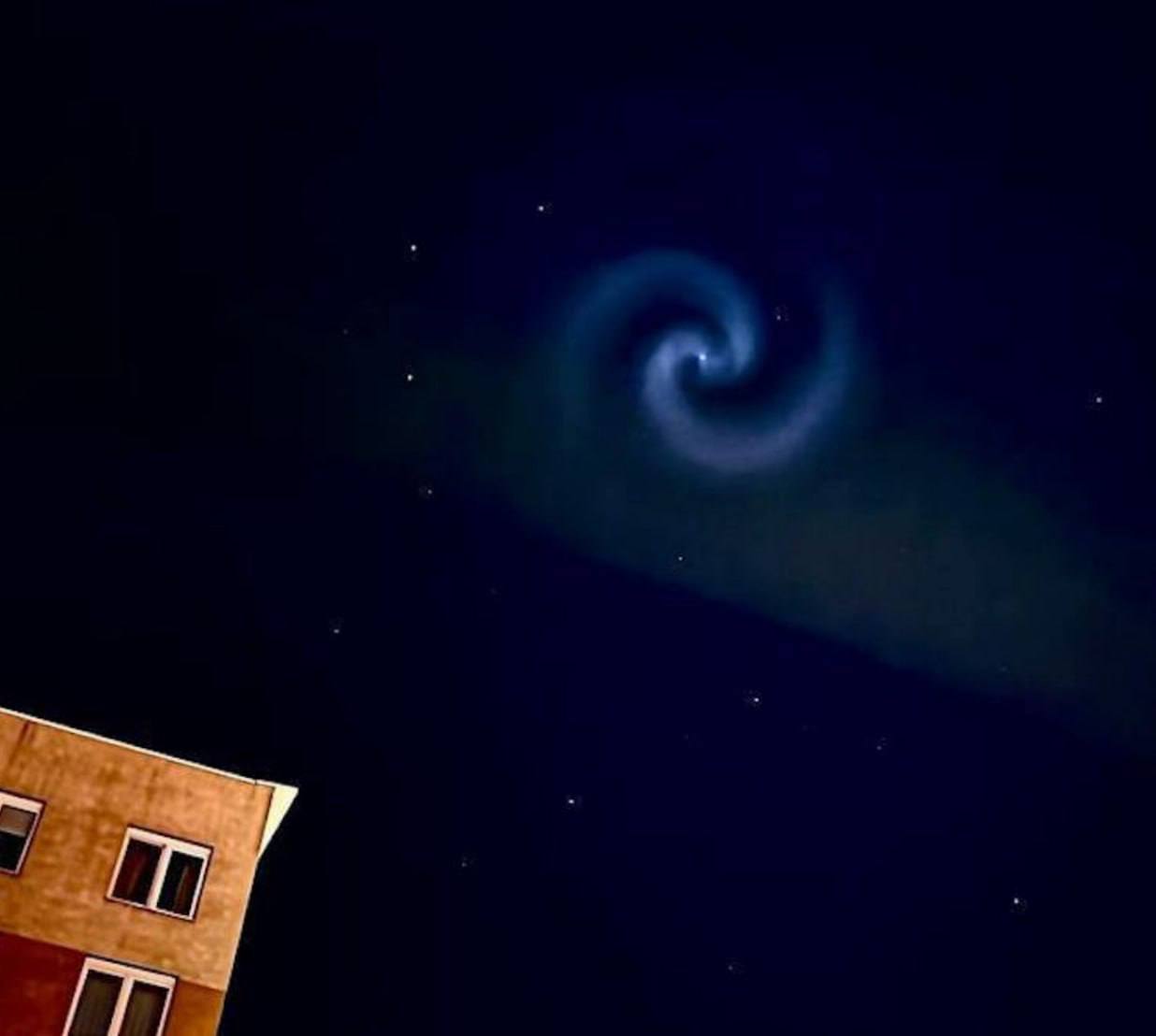 Над Украиной заметили необычное свечение – что это значит.