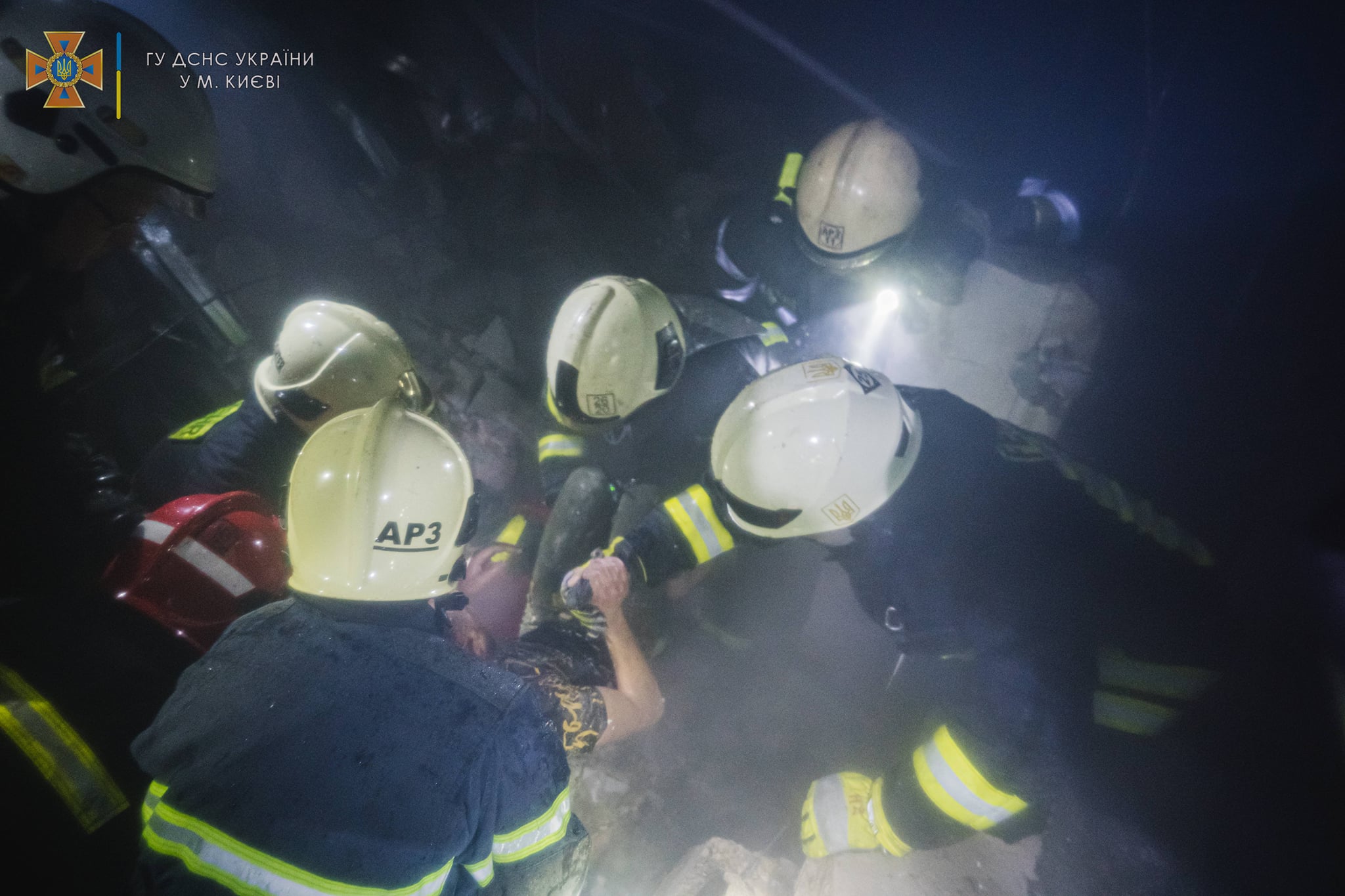 Последствия ракетного удара по Киеву