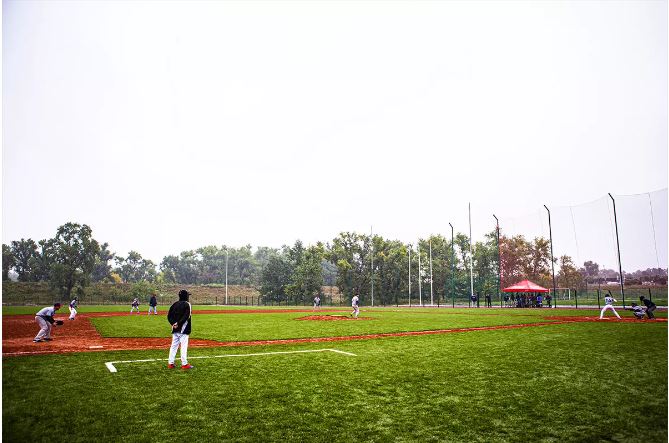 Как выглядит самый большой бейсбольный стадион Украины, открытый в Киеве