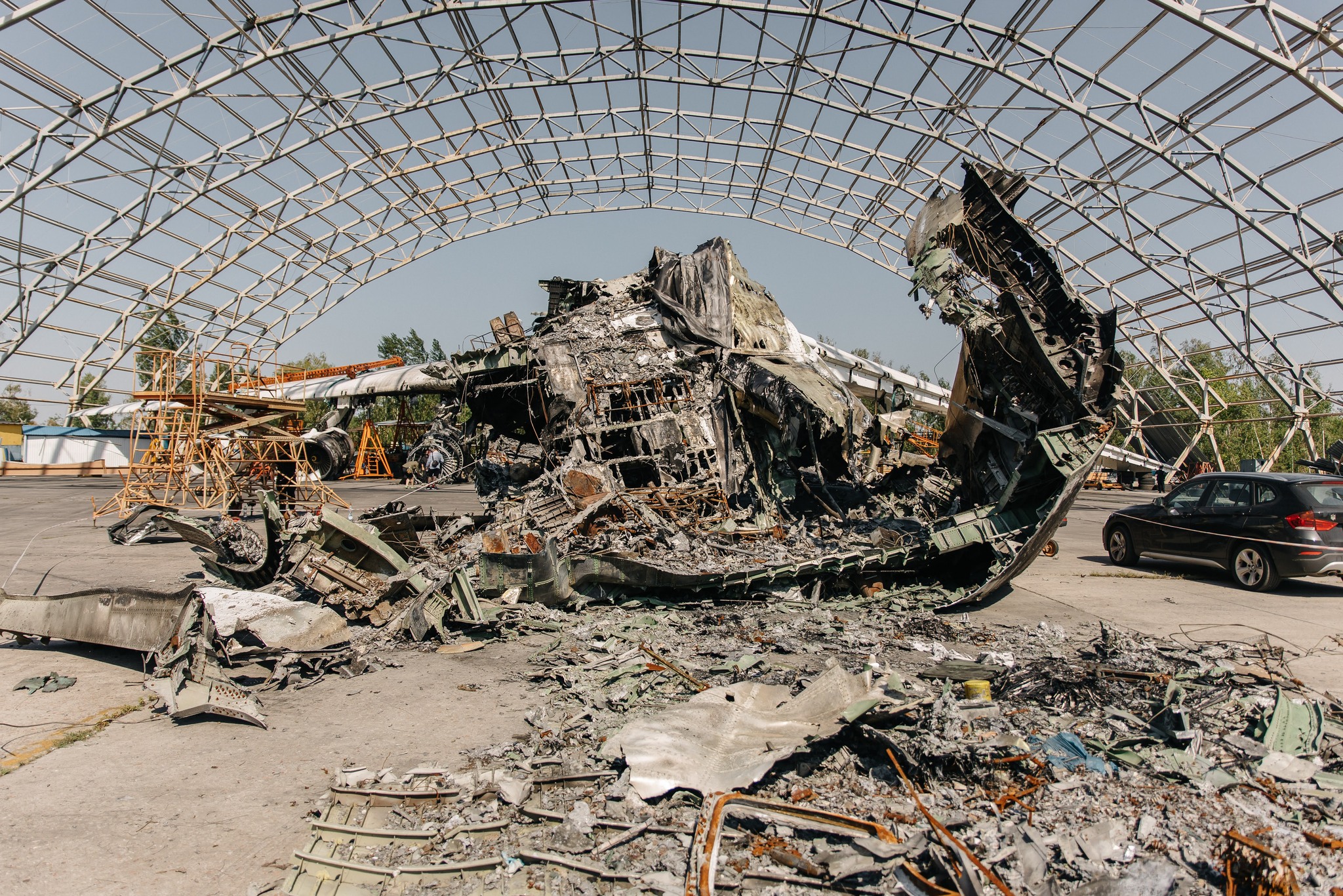 Как выглядит "Мрия" и аэропорт Гостомеля