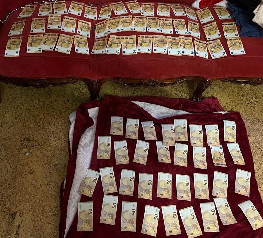 В Киеве брат с сестрой подделывали документы для выезда призывников из Украины