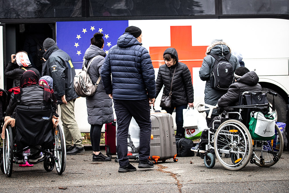 До ЄС евакуювали кілька тисяч киян із малозахищених верств населення