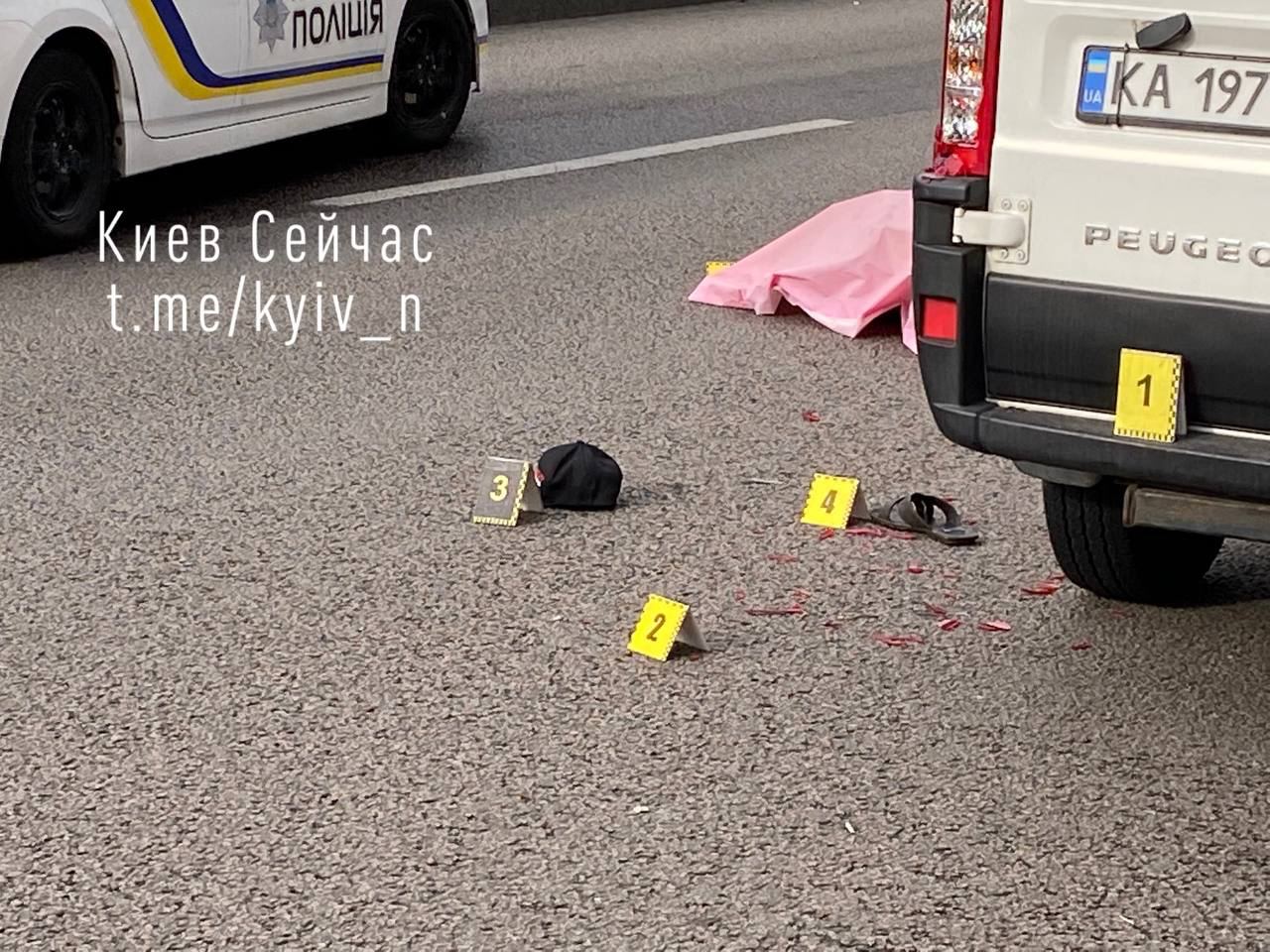 У Києві в ДТП загинув самокатник
