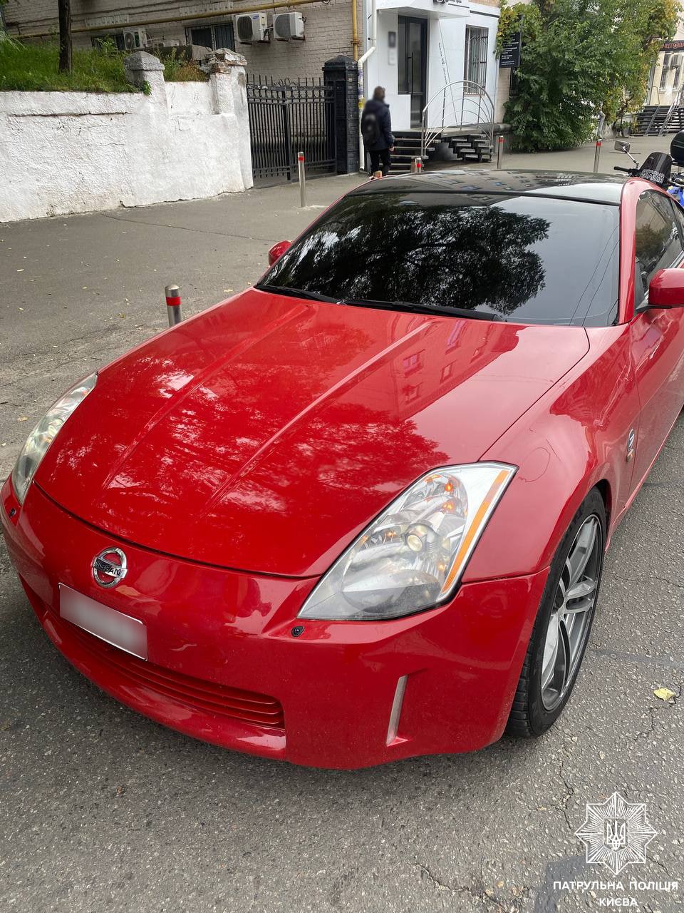 У Києві знайшли викрадені за кордоном авто з бази розшуку Інтерполу