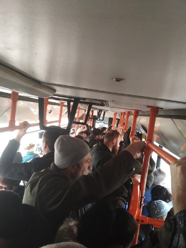 Как в транспорте соблюдают условия карантина: никак фото 2 1