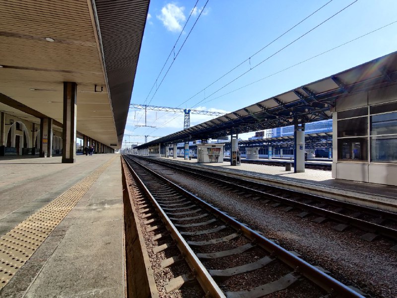 Безлюдные улицы и площади: как выглядит столица во время карантина