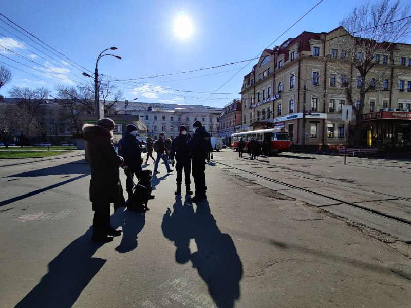 Безлюдные улицы и площади: как выглядит столица во время карантина