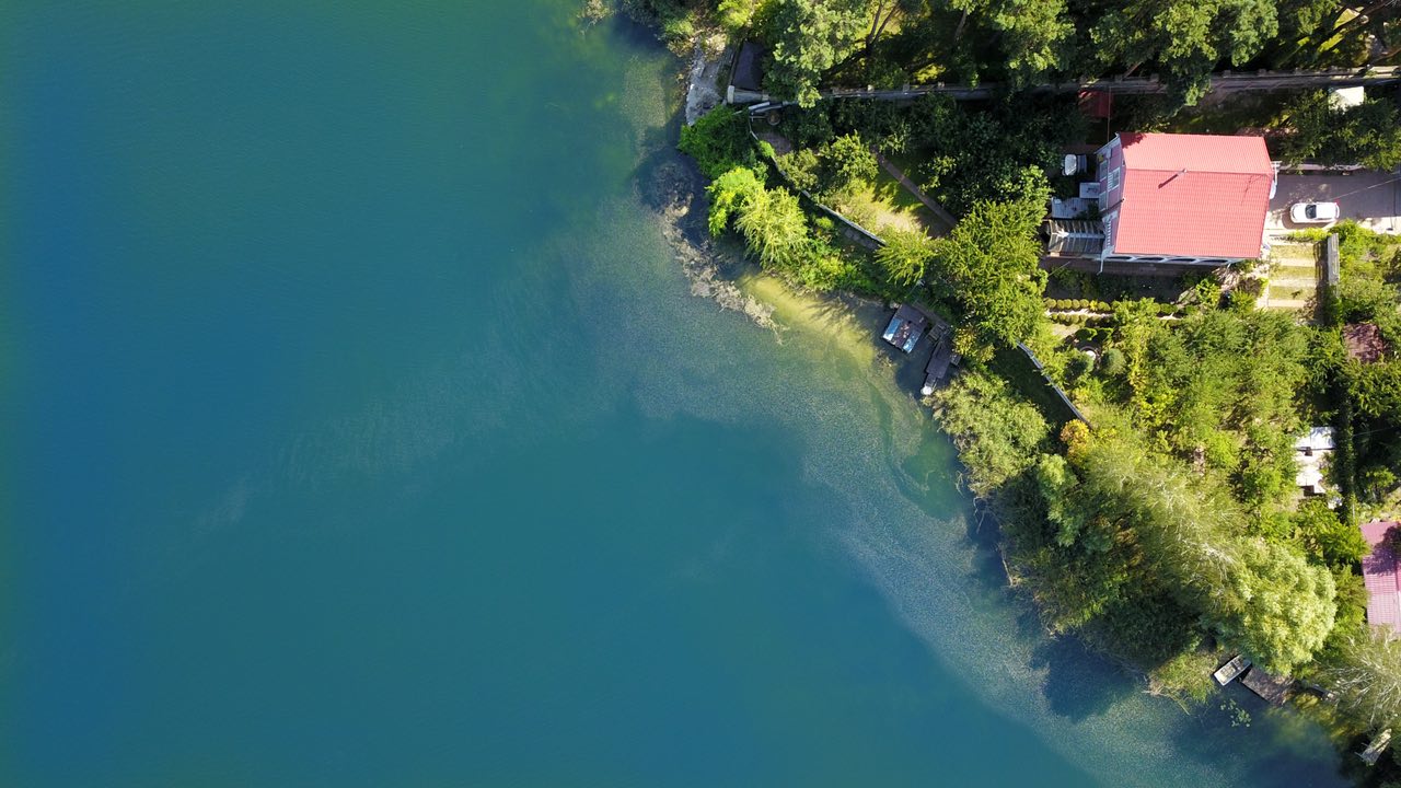 Вид на озеро сверху. Источник фото: country.ua