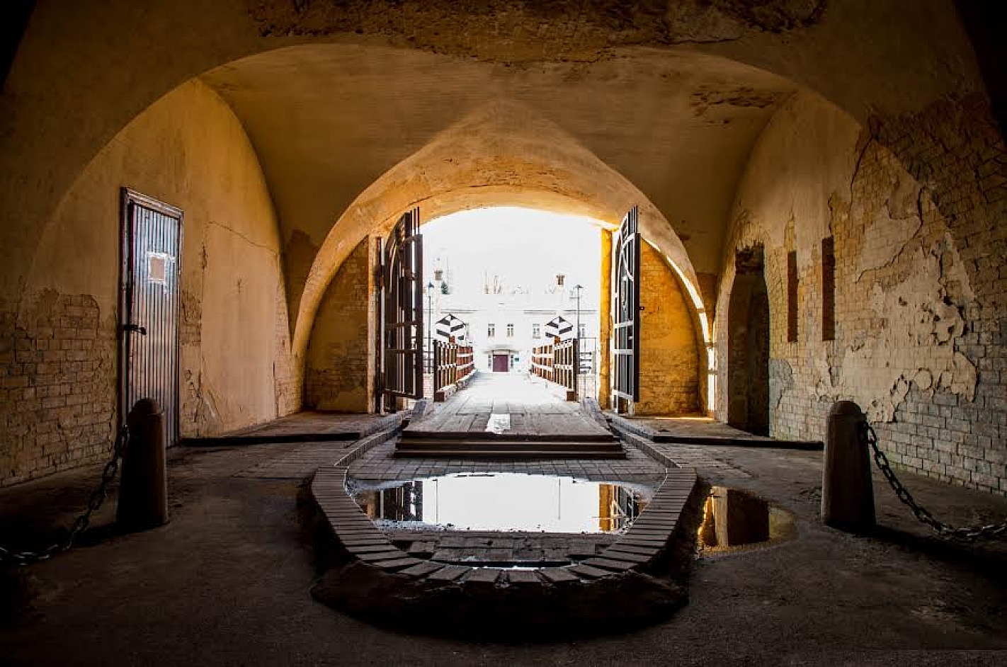 Внутренний дворик госпиталя. Источник фото: bodolife