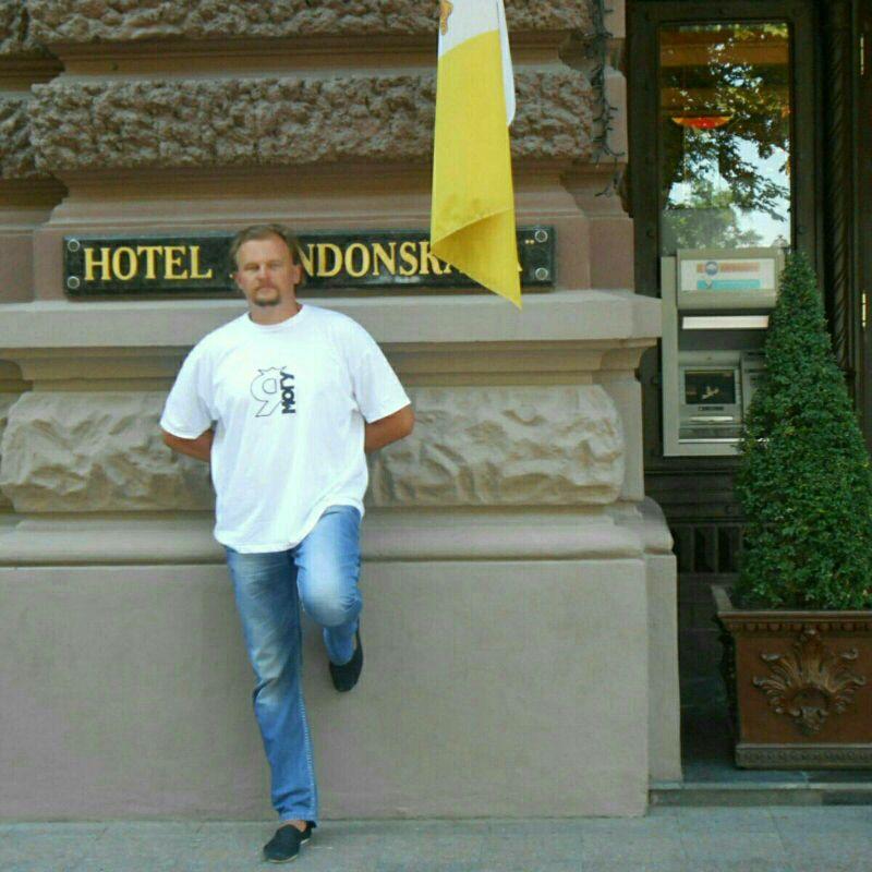 Вот так выглядит Максим. Источник фото: Twitter