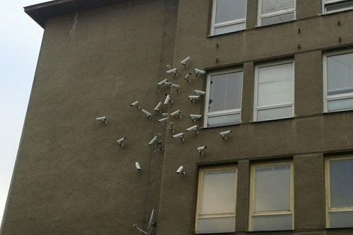 Спрятаться не выйдет. Источник фото: http://reactor.cc/