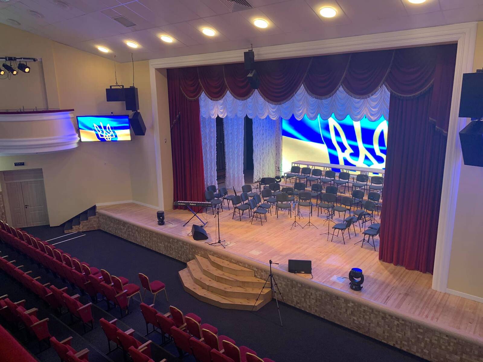 После 15 лет ремонта: в Шевченковском районе показали обновленную музыкальную школу фото 1