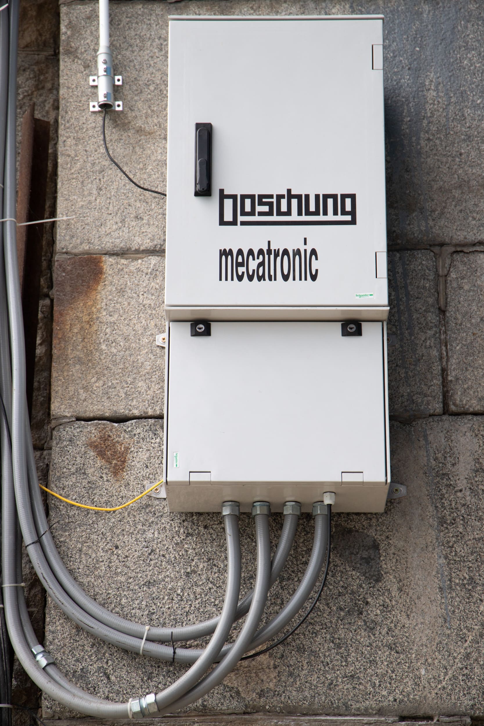 Будешь в курсе: на въездах в Киев появились дорожные метеостанции фото