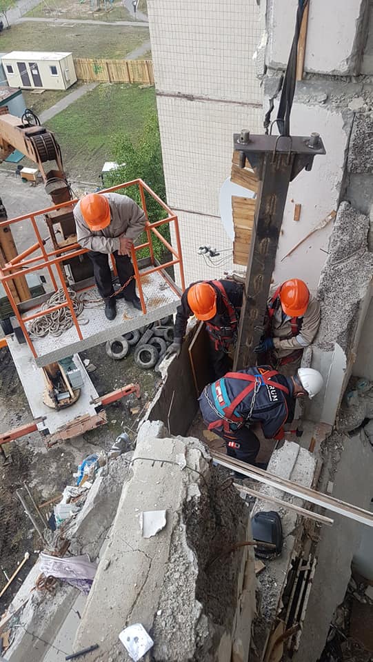 Взрыв на Позняках: в доме провели укрепительные работы фото